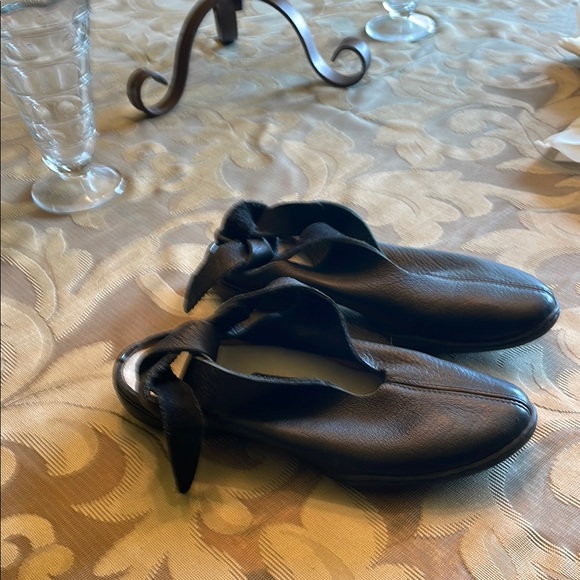 Black Flats (cups from Trippen) - Picture 1 of 5